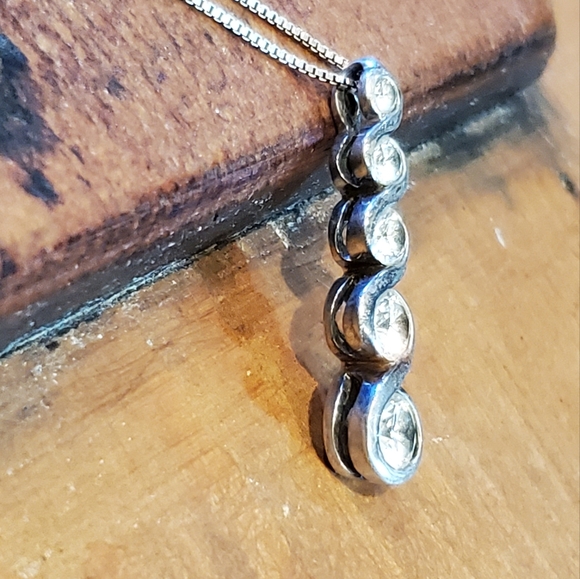 THL Sterling CZ Diamond pendant & Chain - Picture 6 of 12